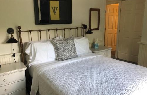 Put-in-Bay Apartment | Chapman House