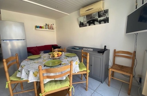 Saint-Pierre-la-Mer Villa | Charming Villa T3 with Mezzanine, AC, Private Parking, Terrace - Sleeps 6