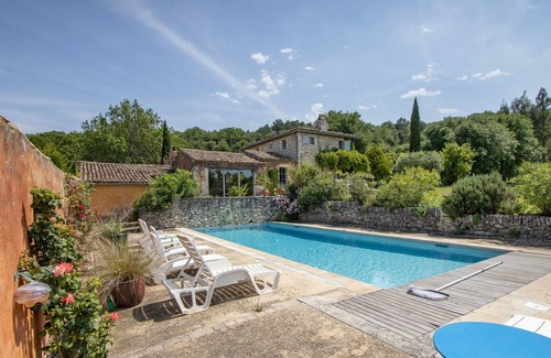 Chantemerle-les-Grignan Ski Chalet | Character house in Drôme Provençale, private swimming pool