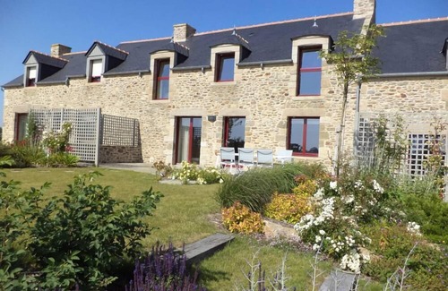 Saint-Meloir-des-Ondes House | Character house completely renovated