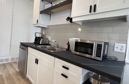 Brandon House | Character antique house in Brandon, Ideal for friends, family, or work gathering