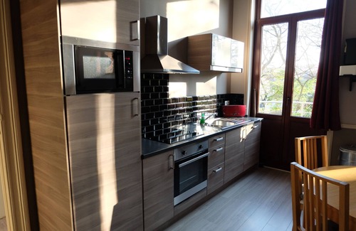 Upper Town Apartment | Character apartment in the European district