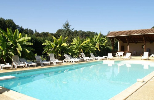 Prats-du-Perigord House | Character cottage in Prats-du-Périgord with lovely pool