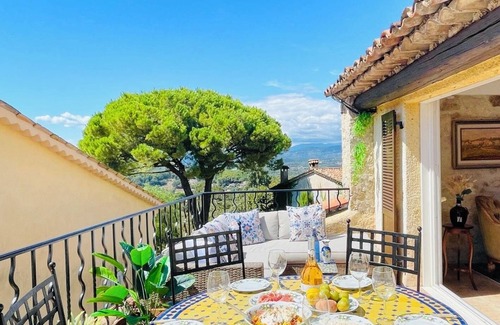 Mougins House | Character-filled Unique old Village Home