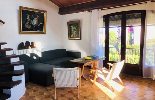 Albitreccia Bed & Breakfast | Character house in the center of the seaside resort of Porticcio