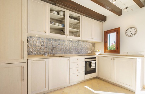 Pollensa House | Character townhouse with pool and parking
