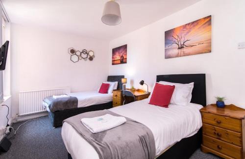 Castle Donington Apartment | Characterful 2 bed apartment - Spacious & Comfy