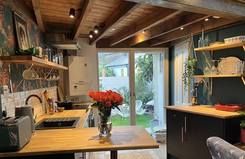 Greenwich West Other | Characterful coach house in the heart of Greenwich