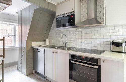 Innerstaden Apartment | Characteristic house with a cozy private garden