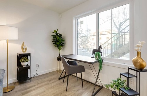 Killarney House | "Charcoal" Brand New 1-bed Townhome