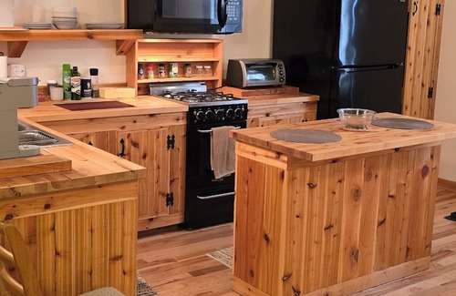 Funny River Apartment | Charity Studio at Kenai River Soaring Eagle Lodge & Cabins