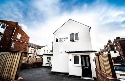 Lytham St. Anne's Apartment | Charles Alexander Short Stay - Windmill House Apt 5