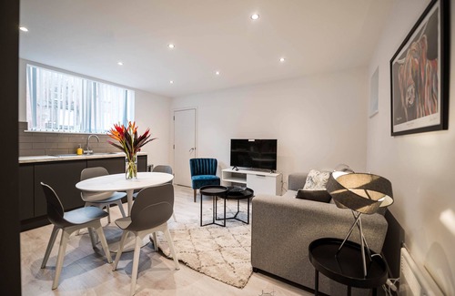 Lytham St. Anne's Apartment | Charles Alexander Short Stay - Windmill House Apt 5