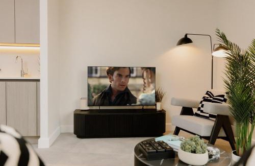 Nine Elms Apartment | Charles Hope London Battersea