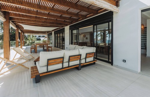Carosse Villa | Charles - Villa Neuve - Piscine Accès Direct Plage
