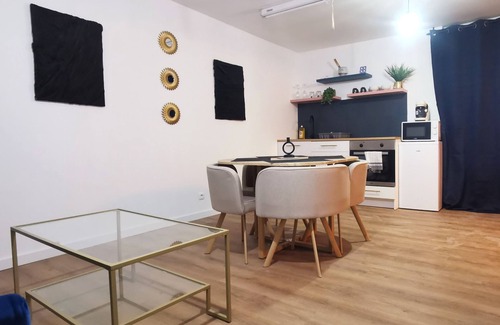 Vinzelles Apartment | Charleston au Coeur de Vinzelles