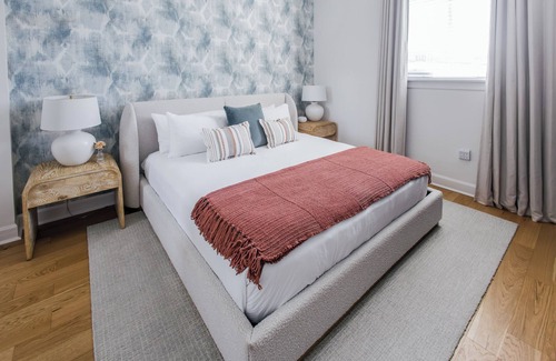 Downtown Charleston Hotel | Charleston Downtown Luxe Apt King St | 360 King