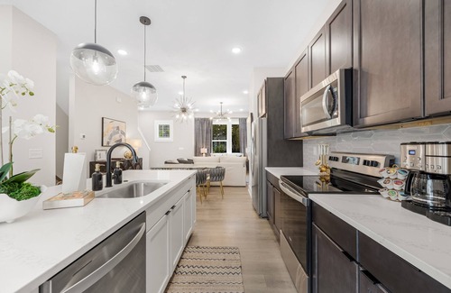 Charlotte House | Charlotte Luxury Townhome! Close to Uptown, Rooftop with City View!