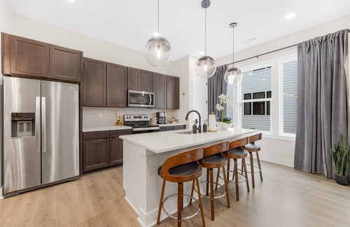 Charlotte House | Charlotte Luxury Townhome! Close to Uptown, Rooftop with City View!