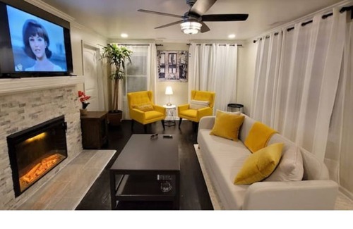 North Charlotte House | Charlotte's cutest vacation home in highly desirable NODA
