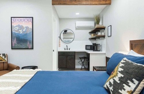 Three Rivers Hotel | Charlotte Sequoia Motel RM2 Ac, Pool, 10Min to SNP