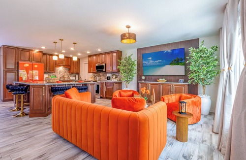 Port Charlotte House | Charlotte Shores Hideaway/Fishing Doc/Kayaks/Heated Pool/Bar