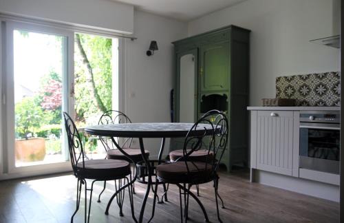 Aix-les-Bains Apartment | Charmète