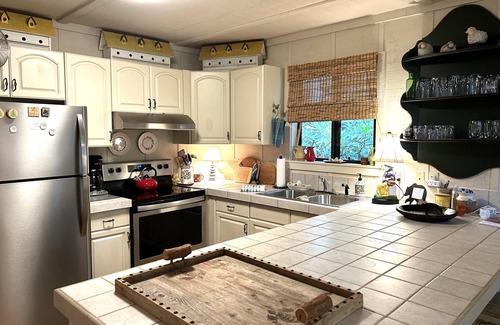 Highlands Cabin | Charm Abounds at Pinetops