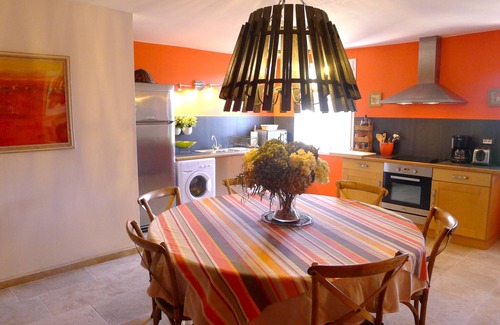 Vers-Pont-du-Gard Cottage | Charm and comfort, cottage close to the pont du gard