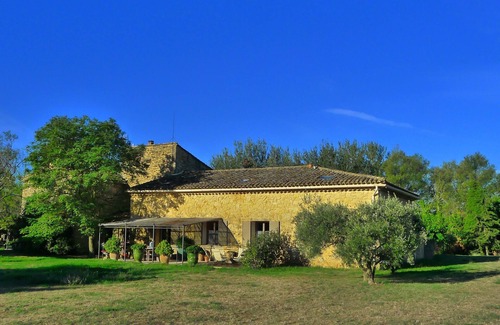 Vers-Pont-du-Gard Cottage | Charm and comfort, cottage close to the pont du gard