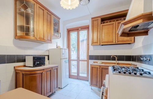 San Fruttuoso Apartment | Charm and Comfort in the Heart of Genoa