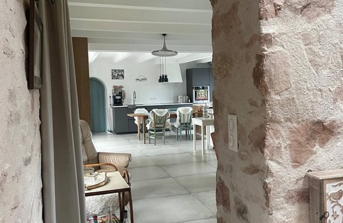 Saint-Bonnet-de-Joux House | Charm and calm in South Burgundy, swimming pool, dogs welcome