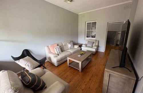 Wagga Wagga House | Charm and Value in Central