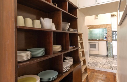Merces Apartment | Charm & Class 2BDR Property by LovelyStay