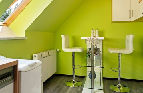Pohla Apartment | Charmante Dachgeschoss Ferienwohnung im Erzgebirge