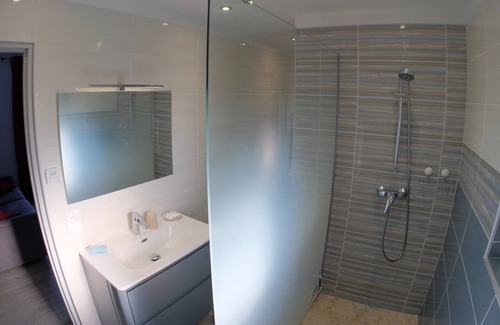 Saint-Paul-Trois-Chateaux Apartment | Charmant Petit Appartement Dans Villa Locative