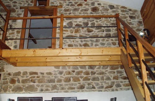 Brousse House | Charm, modern comfort and all services offered (cleaning, linen, games, tv .)
