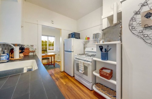 West University House | Charm/Near 4th Ave/1 BR 1 BA/Walk to U of Av