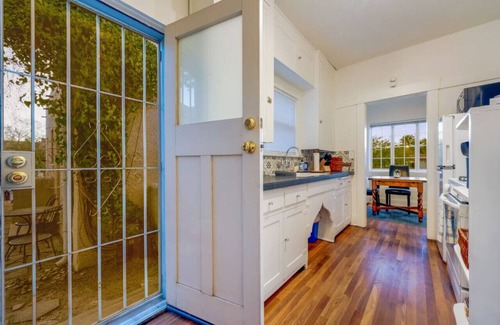 West University House | Charm/Near 4th Ave/1 BR 1 BA/Walk to U of Av
