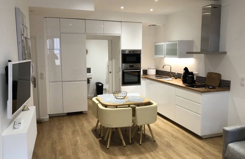 Sanary-sur-Mer Apartment | Charmand 40 m2 cosy nest in the heart of Sanary's historic center
