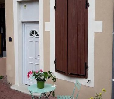 Chalon-sur-Saone Apartment | Charmant appartement centre ville avec cour