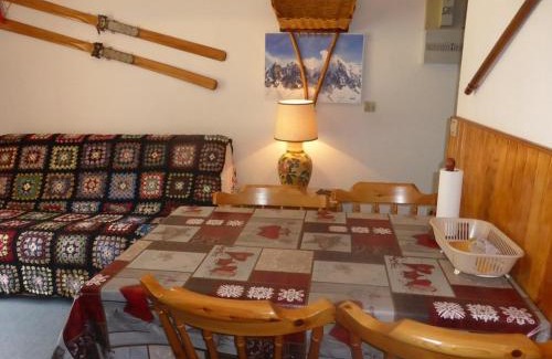 Areches Apartment | Charmant appartement à Arêches-Beaufort avec terrasse, piscine et parking, idéal pour 4 personnes - FR-1-342-139