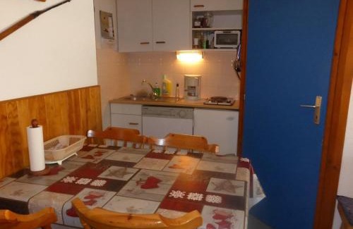 Areches Apartment | Charmant appartement à Arêches-Beaufort avec terrasse, piscine et parking, idéal pour 4 personnes - FR-1-342-139