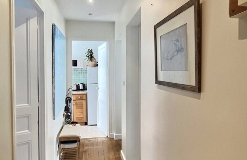 7th Arrondissement Apartment | Charmant Appartement Eiffel Tour/invalides
