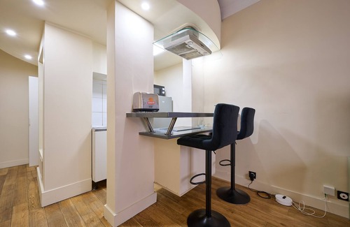 Montrouge Apartment | Charmant Appartement, Idéalement Situé à Montrouge, à Quelques pas de Paris