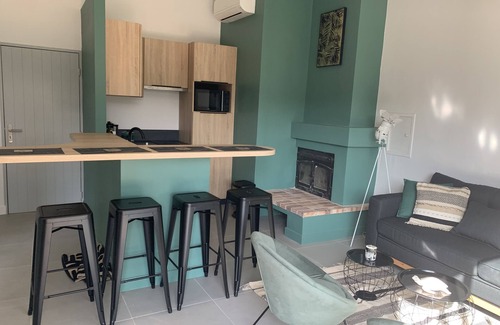 Cogolin Apartment | Charmant Appartement T2 à Louer au Coeur des Vignes