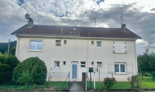 Saint-Die Apartment | Charmant appartement Vosgien centre Saint Dié, proche montagnes