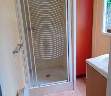 La Cotiniere House | Charmant Bungalow à Saint-Pierre-d'Oléron avec Jardin