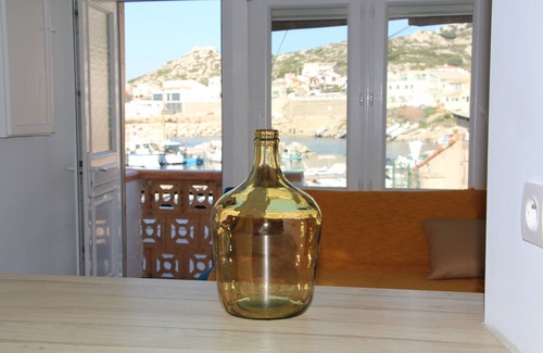 8th Arrondissement House | Charmant Cabanon aux Goudes Avec Vue mer