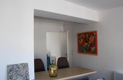 8th Arrondissement House | Charmant Cabanon aux Goudes à Marseille avec vue mer